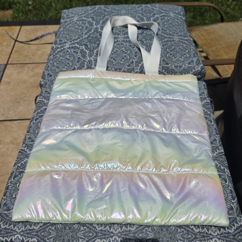 Bath & Body Works Iridescent White Puffer Tote Bag Shopping 2023